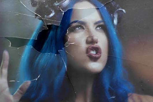ARCH ENEMYがさらなる新曲 ”House Of Mirrors” のミュージック・ビデオを12月10日（金）午前2時にプレミア公開！