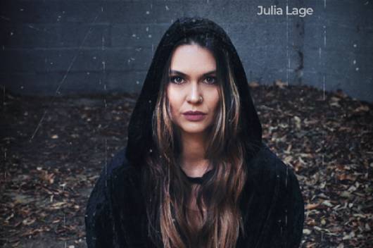 SMITH/KOTZENやVIXENで活躍する女性ベーシストのジュリア・ラージがソロ・シングルをリリース！