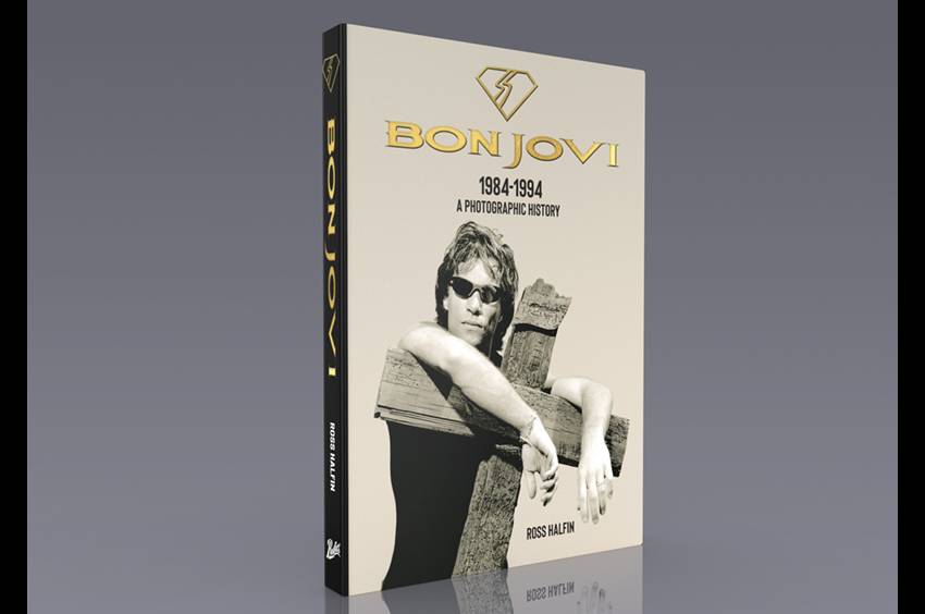 人気ロック・フォトグラファーのロス・ハルフィンによるBON JOVIの写真集が11月に発売！