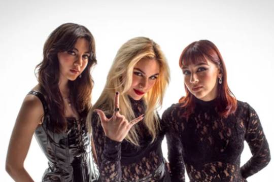 3姉妹ハード・ロッカーTHE WARNINGが6月発売のニュー・アルバム「KEEP ME FED」から新たなシングル ”Que Mas Quieres” のMVをアップ！