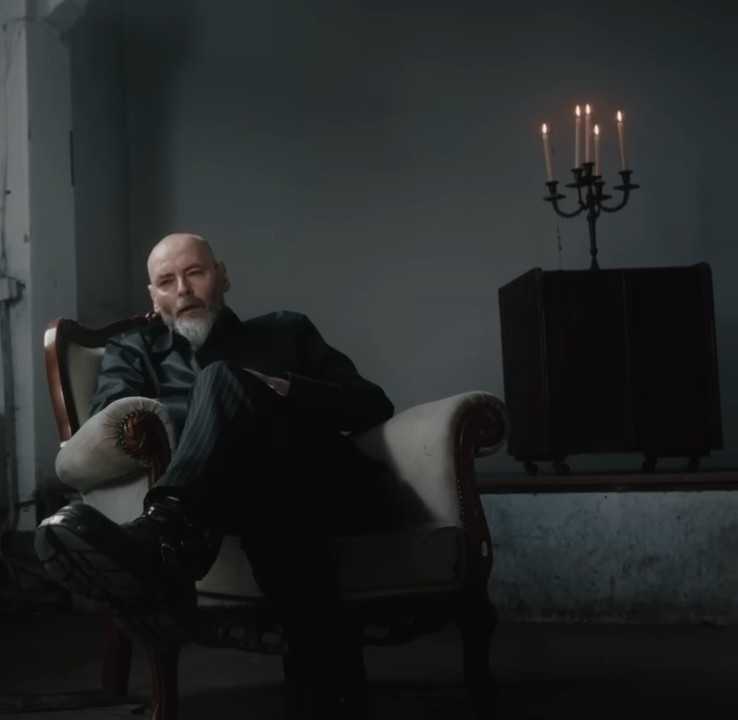 ゴシック・ドゥーム・メタル界のカリスマMY DYING BRIDEが、結成から35年間不変のフロントマンだったアーロン・ステインソープ脱退を正式に発表