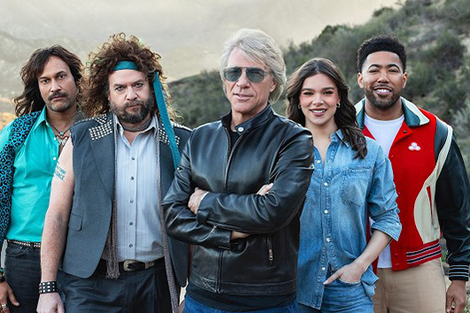 ジョン・ボン・ジョヴィ、NFLスーパーボウル放送中の「Livin' on A Prayer」のパロディCMに出演