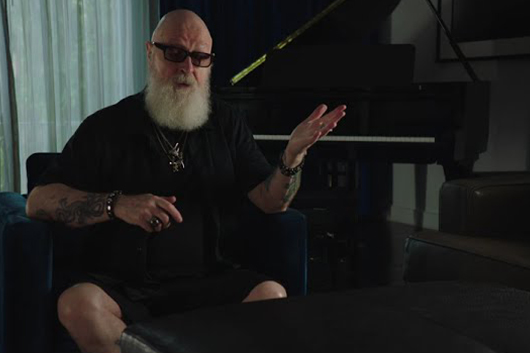 JUDAS PRIESTのドキュメンタリー映画『The Ballad Of Judas Priest』、トレイラーと記者会見の動画が公開
