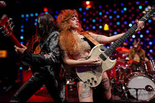 新時代のドゥーム/ストーナー・アクトとして欧米での人気が急上昇中のCASTLE RAT、スタジオ・ライヴ映像をフル公開!