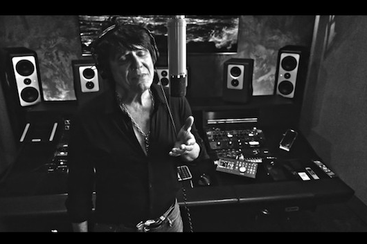 STEELHEART永遠の名曲 “She’s Gone” の2022年発表オーケストラ・ヴァージョン、シックでシンプルなMVを公開！