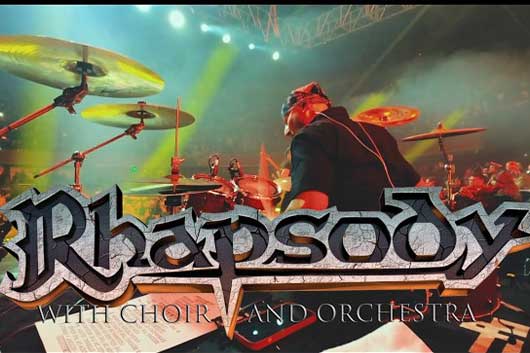 “RHAPSODY WITH CHOIR AND ORCHESTRA” で撮影されたアレックス・ホルツワースのドラムカム映像が公開！