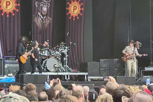 PRIMUSがDIOの “Holy Diver” をライヴでも披露。ゲスト・ヴォーカルとして飛び入りしたのはDEATH ANGELのマーク・オセグエダ！