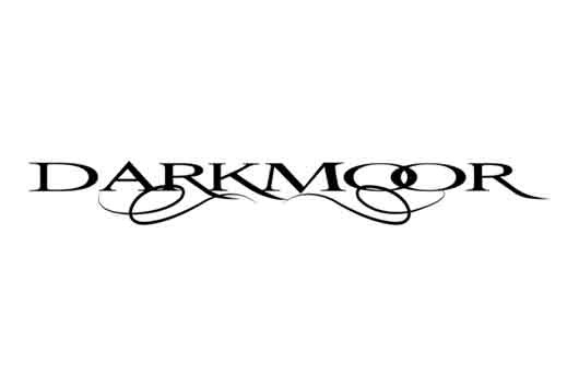 DARK MOORが男女ツイン・ヴォーカル体制の６人組に！