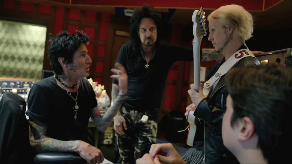 MÖTLEY CRÜEがニュー・シングル ”Dogs Of War” の制作舞台裏映像を公開！ | NEWS | BURRN! ONLINE